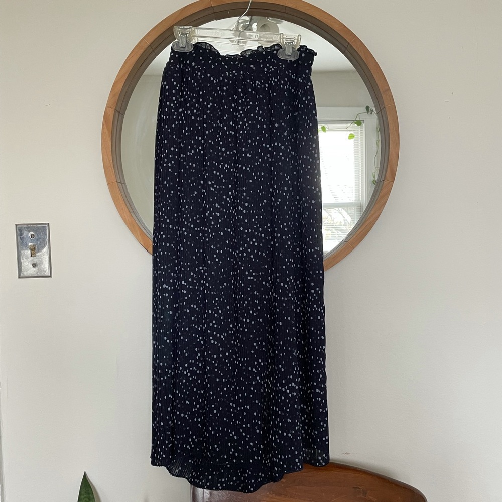 Ann Taylor LOFT navy polka-dot pleated midi skirt